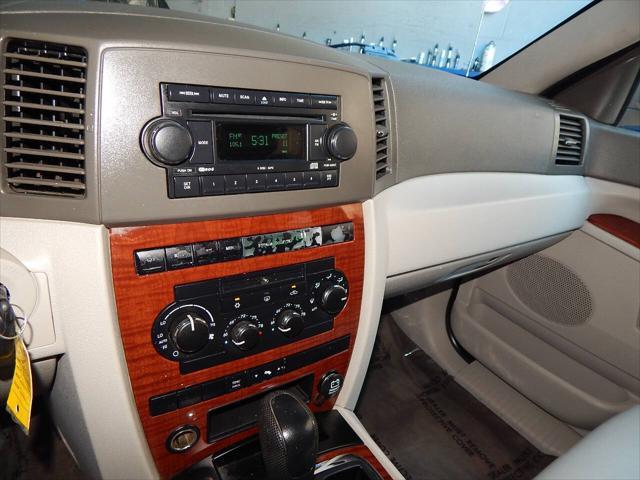 Photo of 2005 Bright Silver Metallic Clearcoat Jeep Grand Cherokee