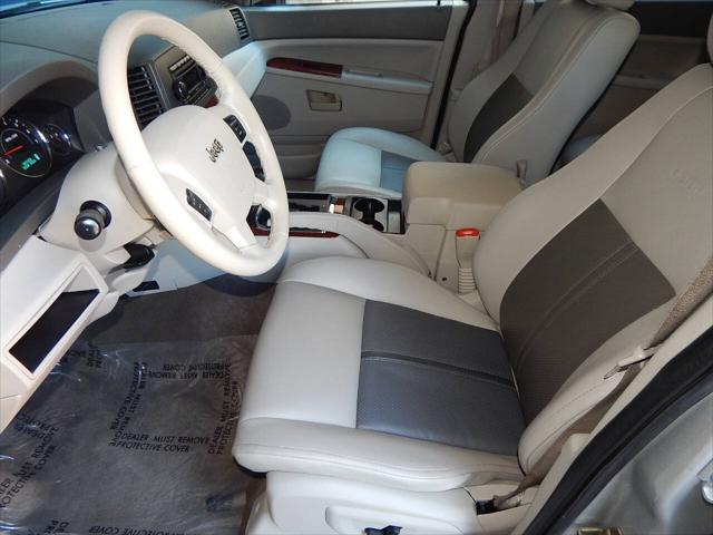 Photo of 2005 Bright Silver Metallic Clearcoat Jeep Grand Cherokee