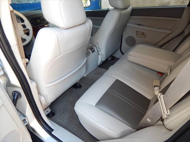 Photo of 2005 Bright Silver Metallic Clearcoat Jeep Grand Cherokee