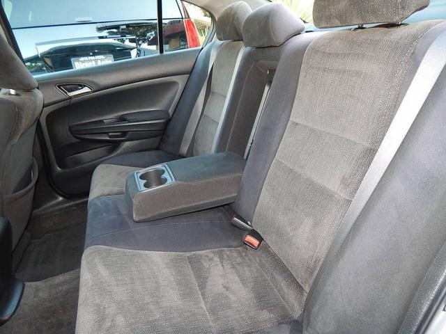 Photo of 2010 Alabaster Silver Metallic Honda Accord