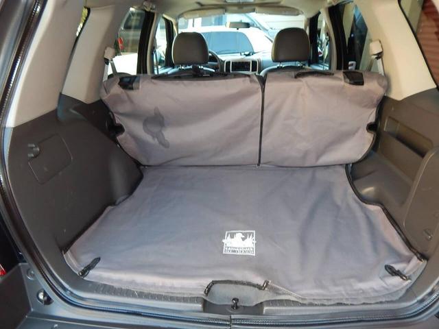 Photo of 2006 Dark Shadow Gray Clearcoat Metallic Ford Escape Hybrid