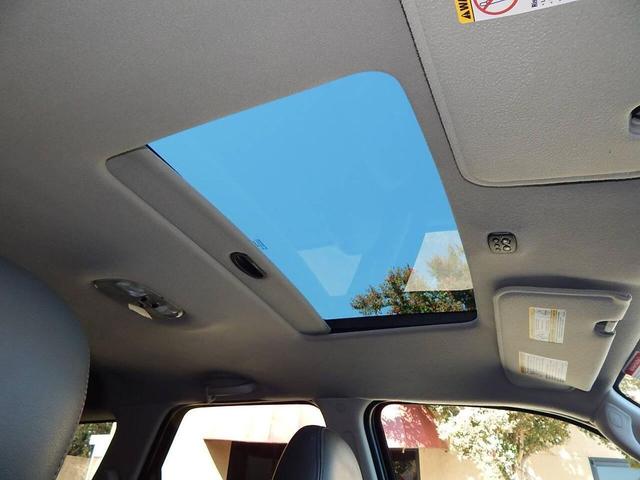 Photo of 2006 Dark Shadow Gray Clearcoat Metallic Ford Escape Hybrid