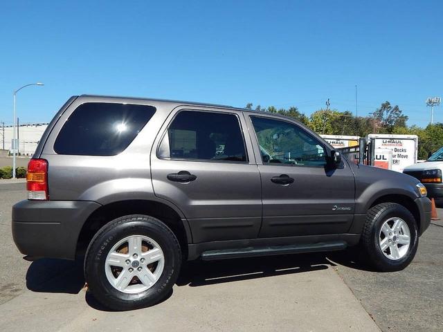 Photo of 2006 Dark Shadow Gray Clearcoat Metallic Ford Escape Hybrid