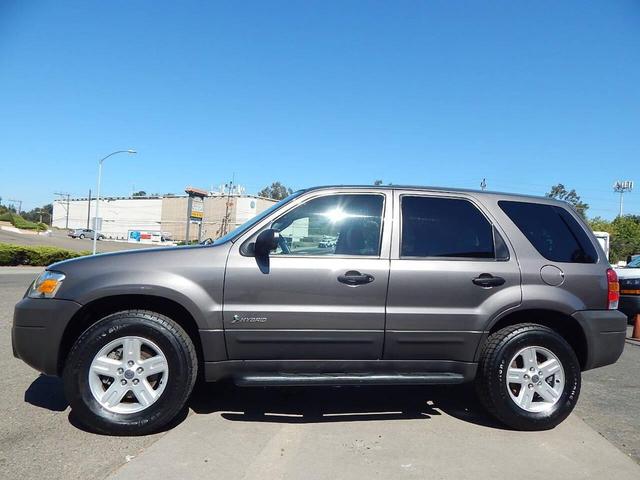 Photo of 2006 Dark Shadow Gray Clearcoat Metallic Ford Escape Hybrid