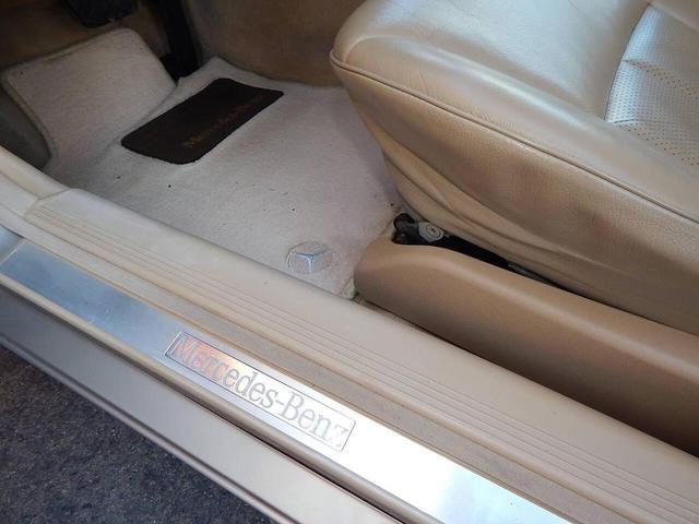 Photo of 2001 Tan Mercedes-Benz E-Class