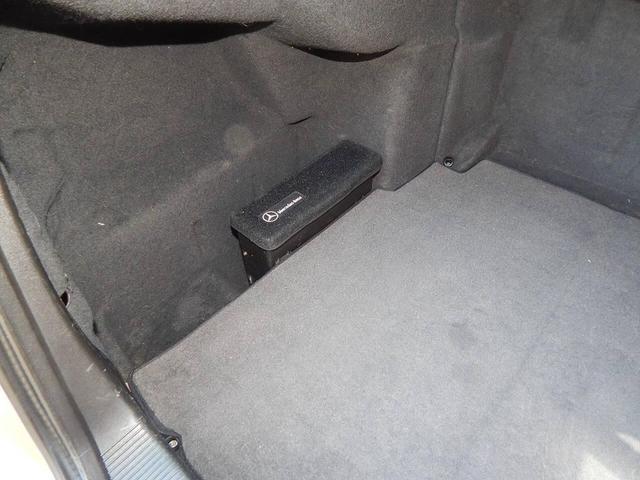 Photo of 2001 Tan Mercedes-Benz E-Class
