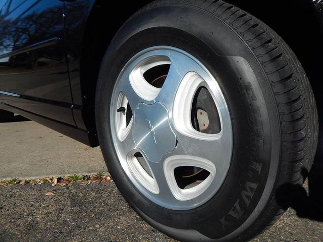 Photo of 2003 Black Chevrolet Monte Carlo