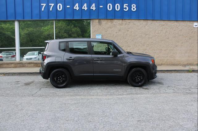 Photo of 2018 Gray Jeep Renegade