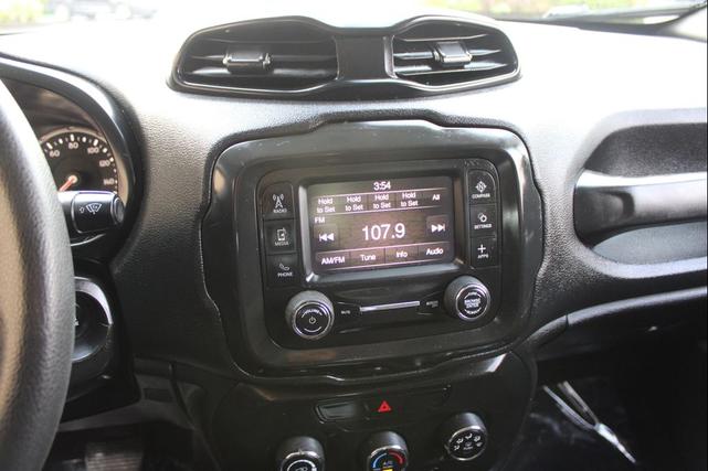Photo of 2018 Gray Jeep Renegade
