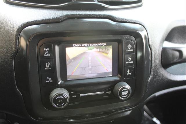 Photo of 2018 Gray Jeep Renegade