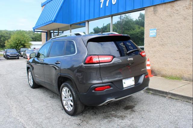 Photo of 2015 Black Jeep Cherokee
