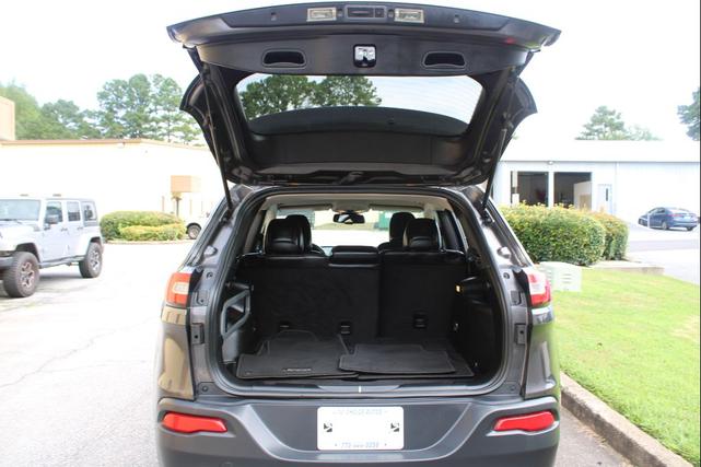 Photo of 2015 Black Jeep Cherokee