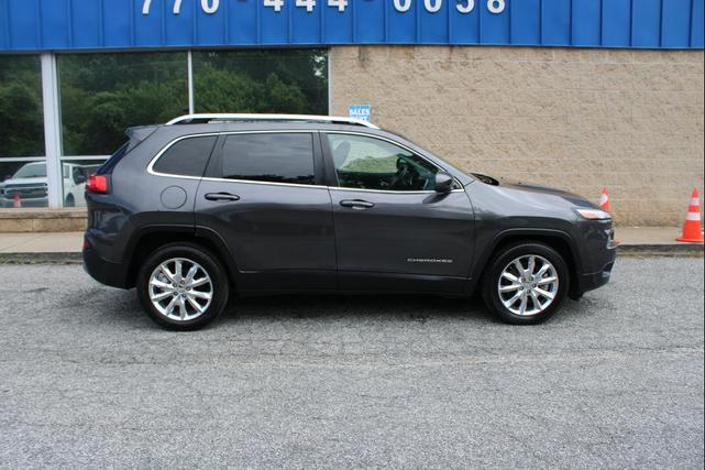 Photo of 2015 Black Jeep Cherokee