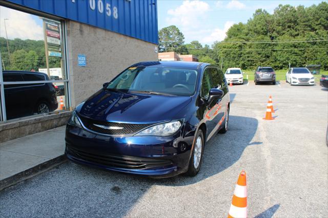 2020 Chrysler Voyager