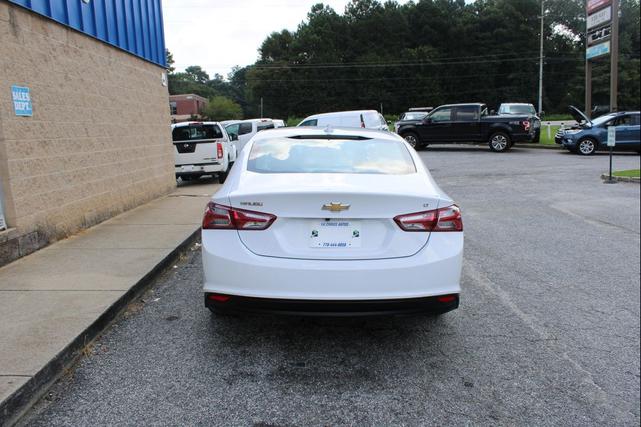 Photo of 2022 White Chevrolet Malibu