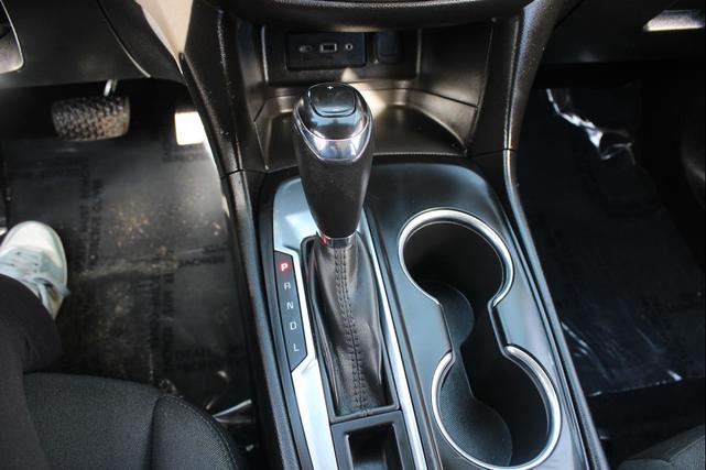 Photo of 2019 White Chevrolet Equinox