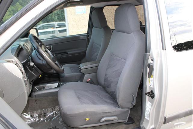 Photo of 2004 Beige Chevrolet Colorado