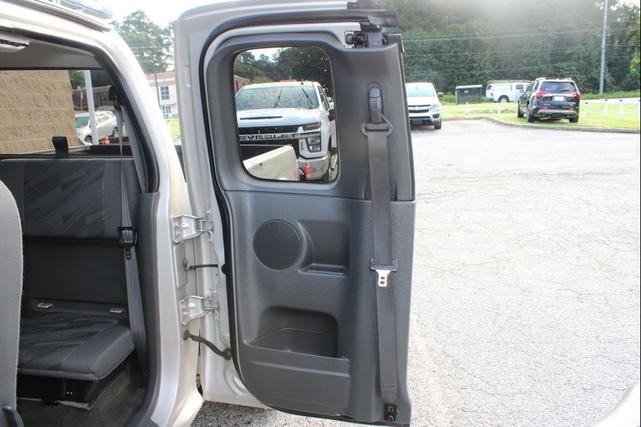 Photo of 2004 Beige Chevrolet Colorado
