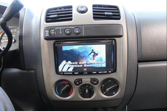 Photo of 2004 Beige Chevrolet Colorado