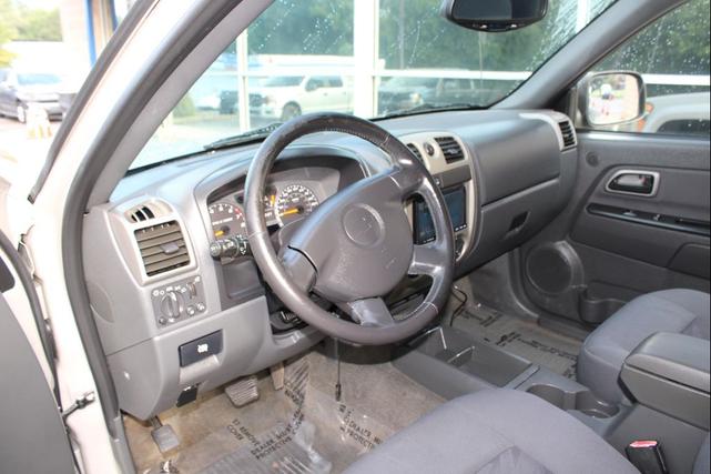 Photo of 2004 Beige Chevrolet Colorado