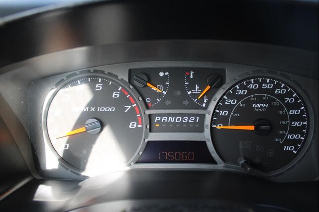 Photo of 2004 Beige Chevrolet Colorado