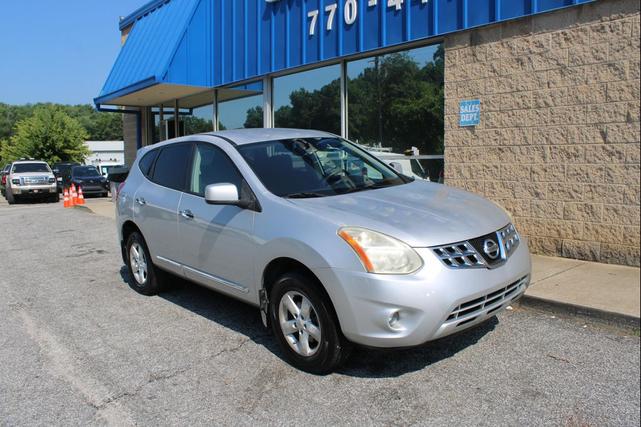 Photo of 2013 Silver Nissan Rogue