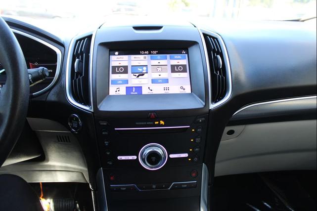 Photo of 2019 Gray Ford Edge