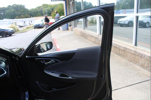 Photo of 2021 Black Chevrolet Malibu