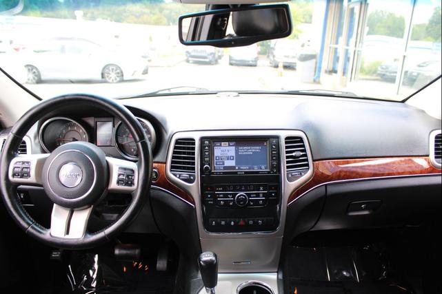 Photo of 2012 Black Jeep Grand Cherokee