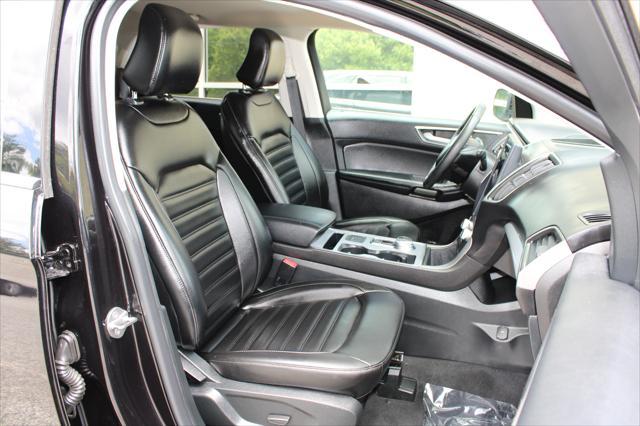 Photo of 2021 Black Ford Edge
