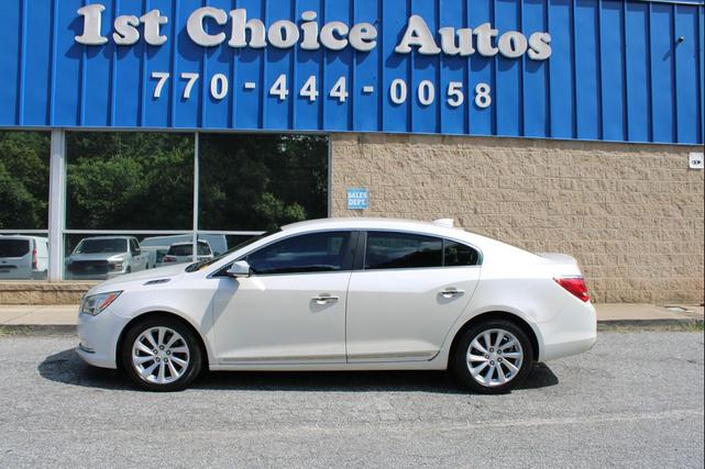 Photo of 2015 White Buick LaCrosse