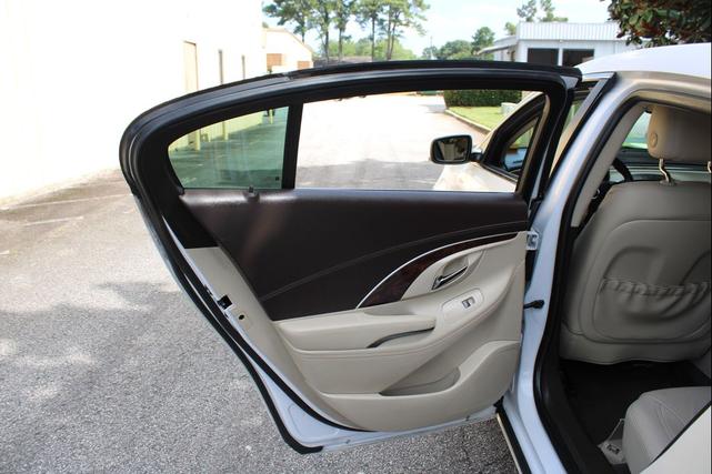 Photo of 2015 White Buick LaCrosse