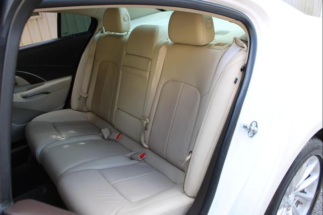 Photo of 2015 White Buick LaCrosse