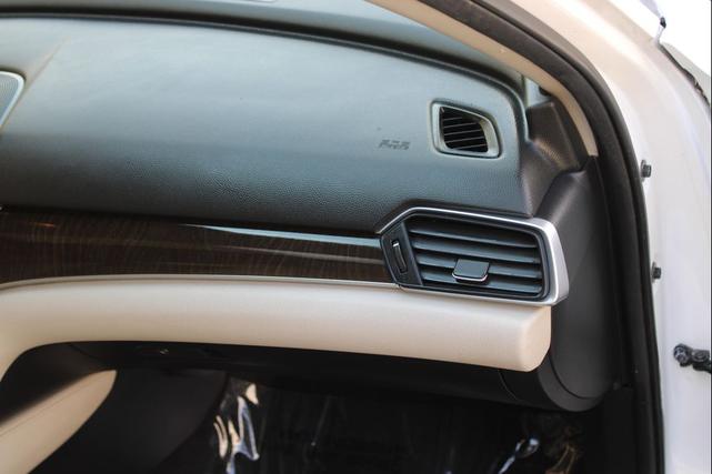 Photo of 2019 White Honda Accord