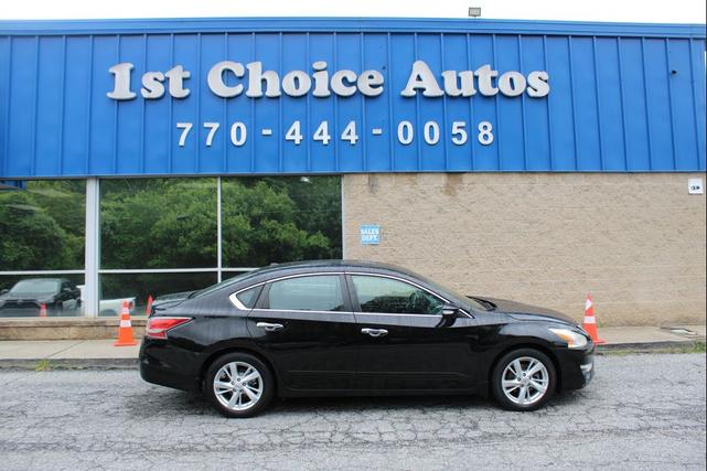 Photo of 2014 Black Nissan Altima
