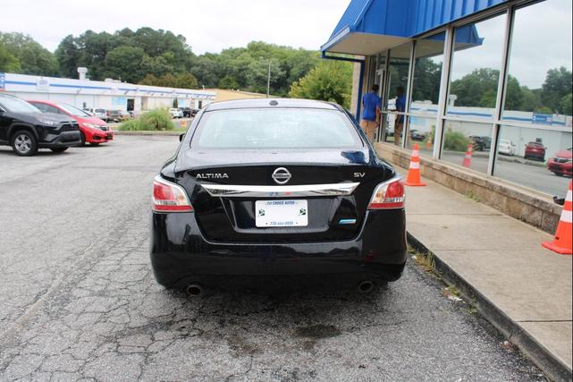 Photo of 2014 Black Nissan Altima