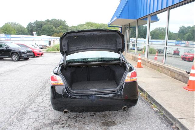 Photo of 2014 Black Nissan Altima