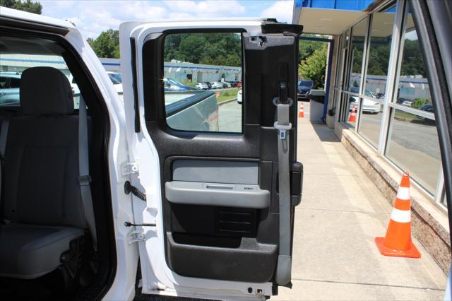 Photo of 2014 White Ford F-150