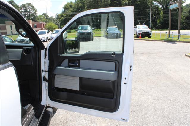 Photo of 2014 White Ford F-150