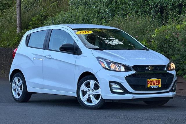 Photo of 2019 Summit White Chevrolet Spark
