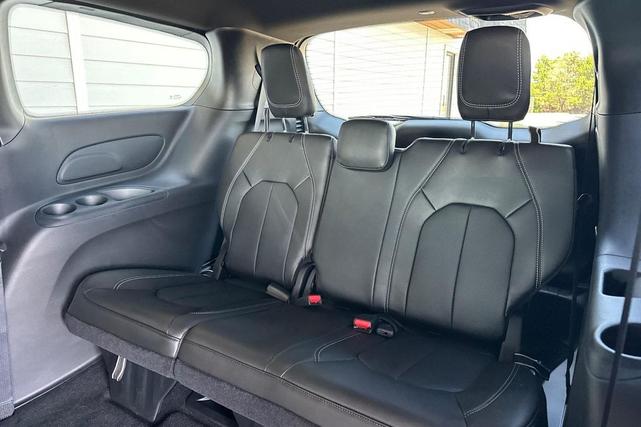 Photo of 2025 Bright White Clearcoat Chrysler Voyager