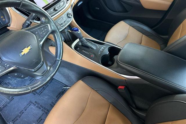 Photo of 2017 Siren Red Tintcoat Chevrolet Volt