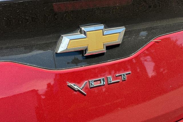 Photo of 2017 Siren Red Tintcoat Chevrolet Volt