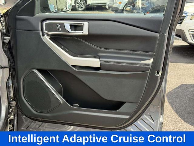 Photo of 2023 Carbonized Gray Metallic Ford Explorer
