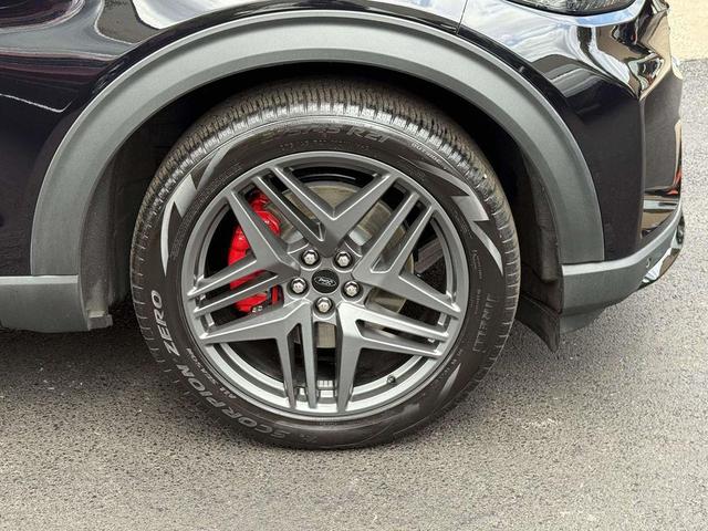 Photo of 2025 Agate Black Metallic Ford Explorer