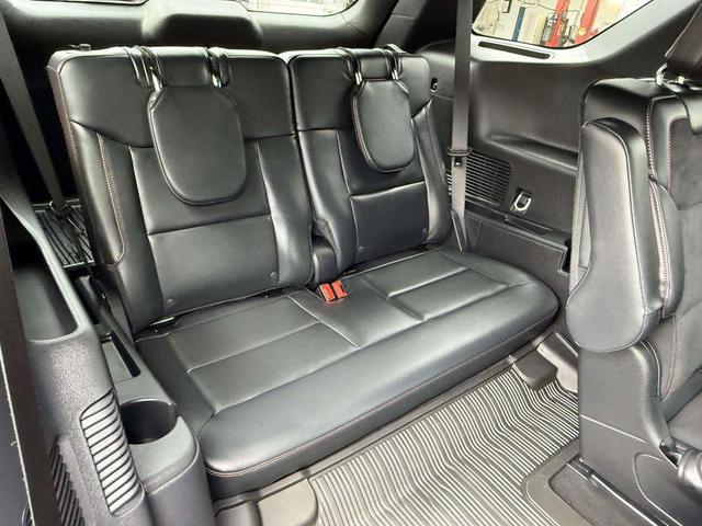 Photo of 2025 Agate Black Metallic Ford Explorer