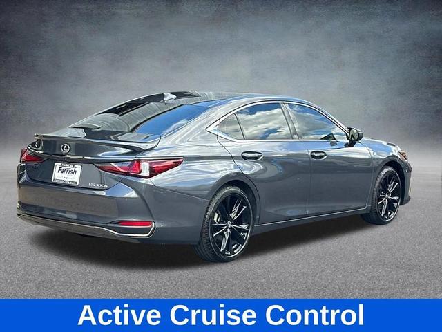 Photo of 2023 Cloudburst Gray Lexus ES 300h