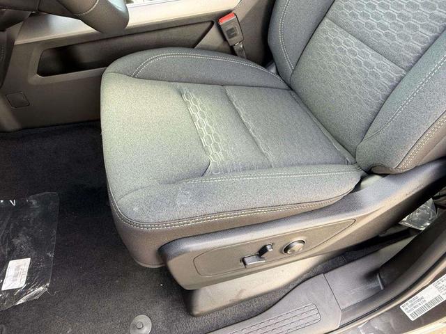 Photo of 2026 Granite Crystal Metallic Clearcoat RAM 1500