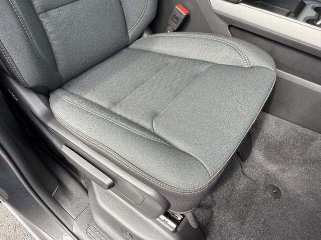 Photo of 2026 Granite Crystal Metallic Clearcoat RAM 1500