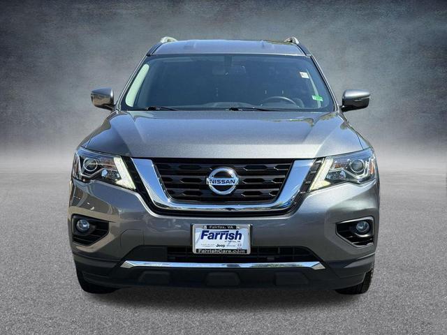 Photo of 2019 Gun Metallic Nissan Pathfinder